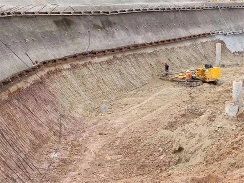 伽师基坑边坡加固